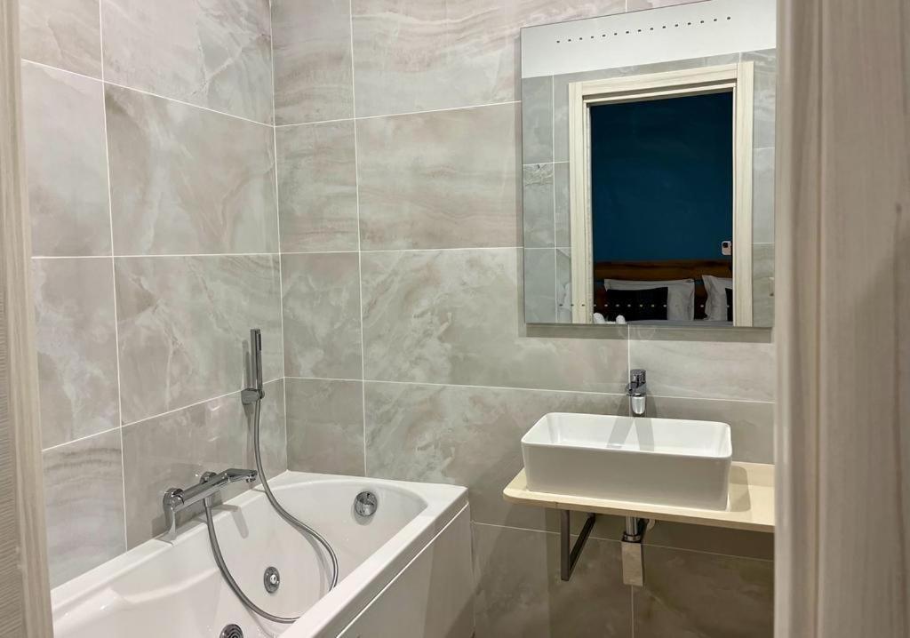 Avio Suite Naples Exterior photo